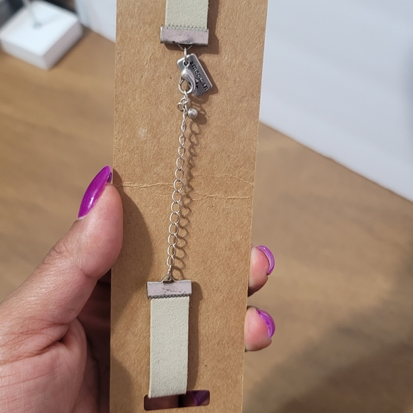 American Eagle Outfitters Beige Star Choker - Picture 4 of 4